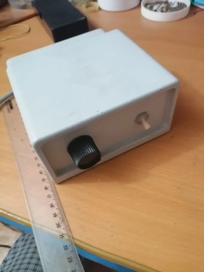 Лот: 25896345. Фото: 1. Блок питания регулируемый 9В 25вт... Радиолюбительский инструмент