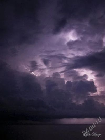 Лот: 775643. Фото: 1. Летняя грозанад морем-2. Фотографии
