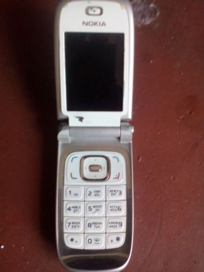 Лот: 23344799. Фото: 1. Сотовый Nokia 6131. Кнопочные мобильные телефоны