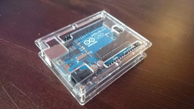 Лот: 7699073. Фото: 1. Arduino Uno R3 в корпусе. Микроконтроллеры