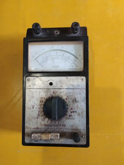 Лот: 19115383. Фото: 1. Вольтметр. Радиолюбительский инструмент