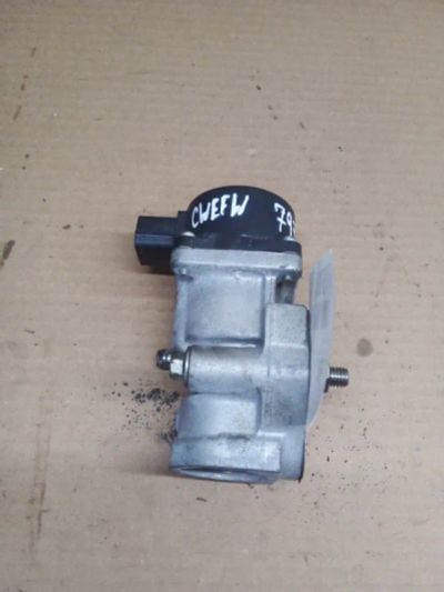 Лот: 21403456. Фото: 1. клапан EGR Mazda Premacy CWEFW. Двигатель и элементы двигателя