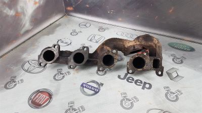 Лот: 23587885. Фото: 1. Коллектор выпускной Mercedes G400... Двигатель и элементы двигателя