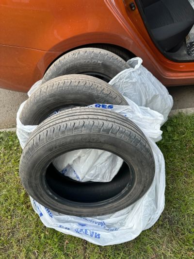 Лот: 25551425. Фото: 1. Б/У 3 шт. 185 65 R15 Hankook Optima... Шины
