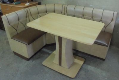 Лот: 8087481. Фото: 1. Кухонный уголок со столом!. Кухонные уголки