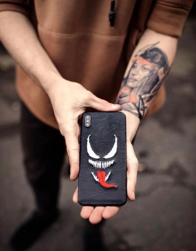 Лот: 12488249. Фото: 1. Наклейка Веном Venom iPhone XS... Защитные стёкла, защитные плёнки