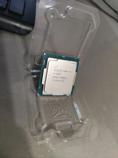 Лот: 25526067. Фото: 1. Процессор Intel Core i3 8100. Процессоры
