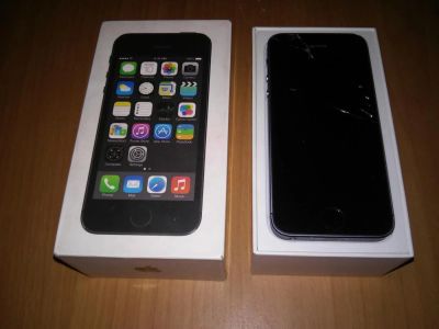 Лот: 8876989. Фото: 1. IPhone 5s 16gb space gray (читаем... Смартфоны