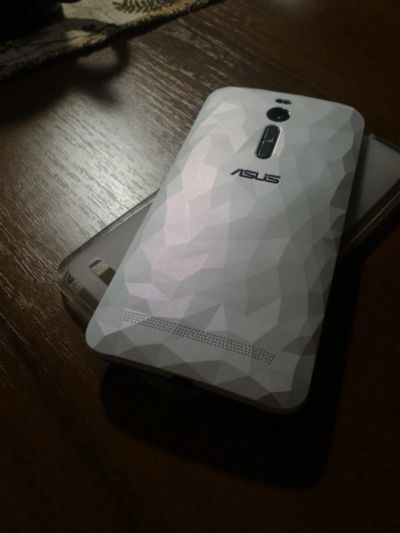 Лот: 10362808. Фото: 1. Смартфон Asus Zenfone 2 ZE551ML... Смартфоны