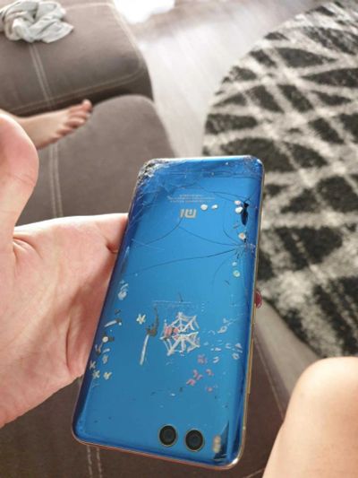 Лот: 16386119. Фото: 1. Xiaomi mi6 4 /64gb. Смартфоны