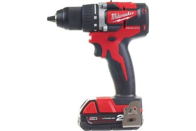 Лот: 21444238. Фото: 1. Дрель-шуруповерт Milwaukee M18... Электроинструмент