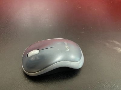 Лот: 21425644. Фото: 1. Компьютерная мышь Logitech m185... Клавиатуры и мыши