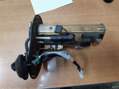Лот: 10987889. Фото: 1. бензонасос в сборе Toyota Camry... Топливная система