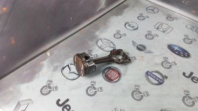 Лот: 23586866. Фото: 1. Поршень с шатуном Chevrolet Aveo... Двигатель и элементы двигателя