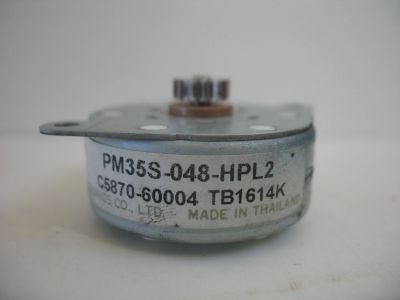 Лот: 16968148. Фото: 1. Шаговый двигатель PM35S-048-HPL2. Запчасти