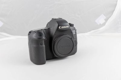 Лот: 17304424. Фото: 1. Canon 6d. Цифровые зеркальные