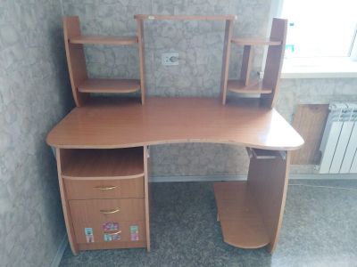 Лот: 22393380. Фото: 1. стол бу. Компьютерные и письменные столы