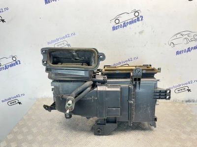 Лот: 25513076. Фото: 1. корпус отопителя toyota Corolla... Двигатель и элементы двигателя