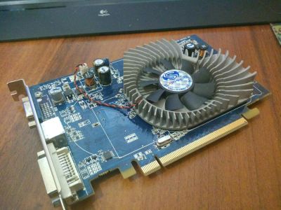 Лот: 4613453. Фото: 1. Видеокарта Radeon x1550 256 DDR2... Видеокарты