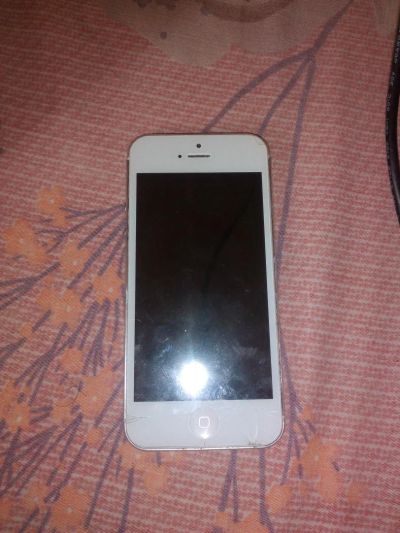Лот: 5501139. Фото: 1. iphone 5. Смартфоны