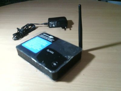 Лот: 4214234. Фото: 1. Роутер интернет центр,с точкой... WiFi, Bluetooth адаптеры