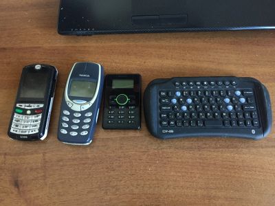 Лот: 11962347. Фото: 1. Телефоны Motorola E398, NOKIA... Кнопочные мобильные телефоны