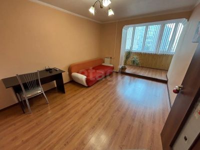 Лот: 25730160. Фото: 1. 1-комн. квартира , Красноярск... Квартиры, студии