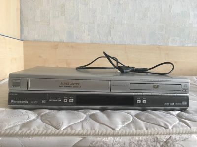 Лот: 11982365. Фото: 1. Видеомагнитофон+DVD Panasonic. Видеомагнитофоны