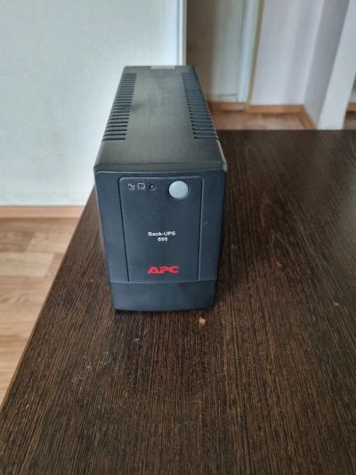 Лот: 21138429. Фото: 1. ИБП APC Back-UPS 650 (BX650LI... ИБП, аккумуляторы для ИБП