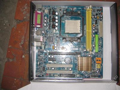 Лот: 1008928. Фото: 1. Материнская плата Gigabyte GA-M61VME-S2... Материнские платы