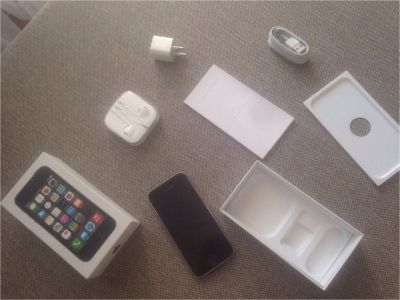Лот: 7623888. Фото: 1. Iphone 5s 16gb Space Gray. Смартфоны