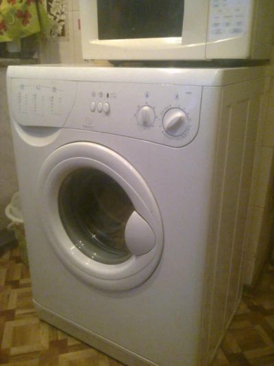 Лот: 4868719. Фото: 1. Стиральная машинка Indesit W 93... Стиральные машины