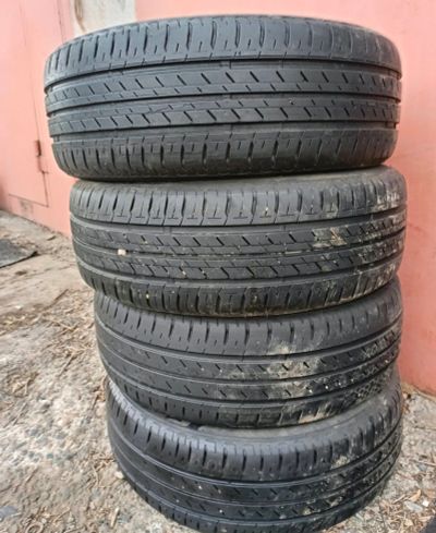 Лот: 25650917. Фото: 1. Шины r15 185 60 Bridgestone. Шины