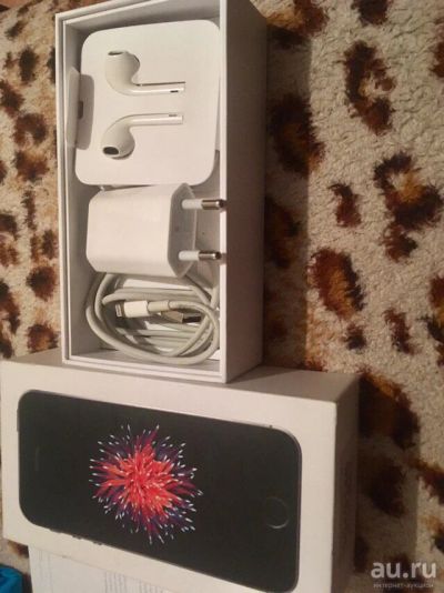 Лот: 13199748. Фото: 1. iPhone SE 64Gb Ростест. Смартфоны