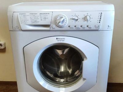 Лот: 25783018. Фото: 1. Стиральная машинка Hotpoint-Ariston. Стиральные машины