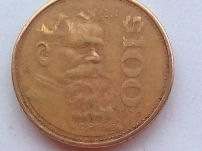 Лот: 18364921. Фото: 1. Монета Мексики 100 песо, 27 мм. Аксессуары, литература