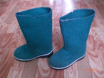 Лот: 10853951. Фото: 1. Валенки детские б/у. Валенки, угги, унты