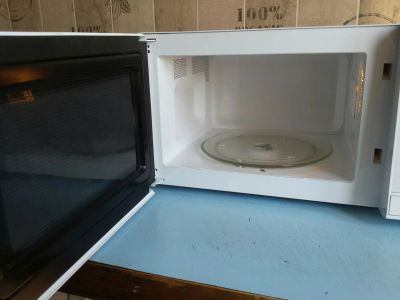 Лот: 10131107. Фото: 1. Микроволновая печь Samsung / Микроволновка... Микроволновки, мини-печи