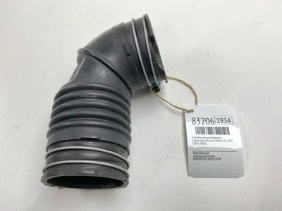 Лот: 21741210. Фото: 1. Патрубок воздушного фильтра Toyota... Двигатель и элементы двигателя