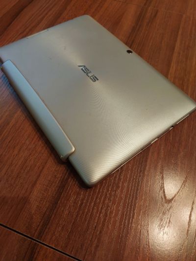 Лот: 22568829. Фото: 1. Планшет ASUS. Планшеты