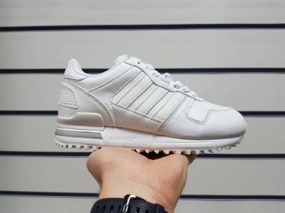 Лот: 10555773. Фото: 1. Кроссовки Adidas ZX 700 / Артикул... Кеды, кроссовки, слипоны