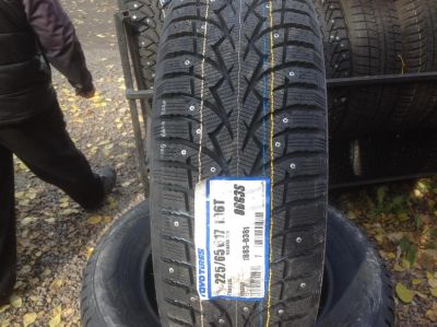 Лот: 6229396. Фото: 1. 225 65r17 TOYO Япония!!! Зимние... Шины