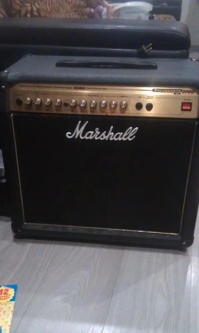 Лот: 4916665. Фото: 1. Marshall AVT50 Valvestate 2000... Гитарные эффекты и комбоусилители