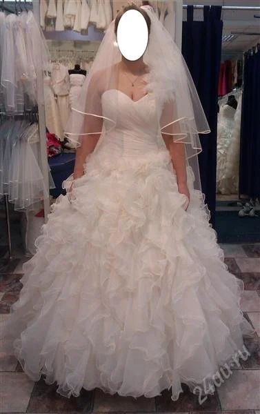 Лот: 2847032. Фото: 1. Свадебное платье. Свадебные платья