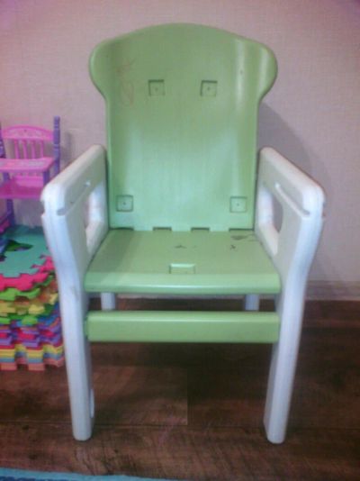 Лот: 12052744. Фото: 1. Детский стул. Комплекты детской мебели
