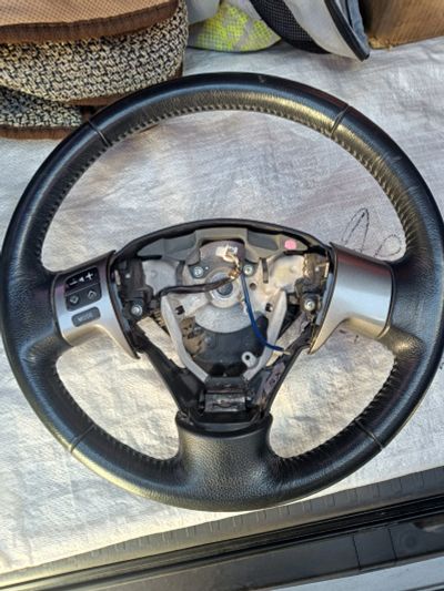 Лот: 20869475. Фото: 1. Руль toyota isis. Ходовая, подвеска, рулевое управление