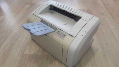 Лот: 18575891. Фото: 1. HP LaserJet 1018 легендарный принтер... Лазерные принтеры