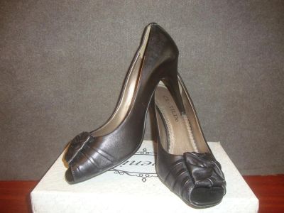 Лот: 3157244. Фото: 1. туфли женские 38 р-р. Туфли
