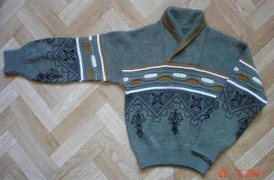 Лот: 1046337. Фото: 1. свитер для мальчика (5+). Свитера, кофты, трикотаж