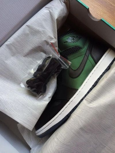 Лот: 3845475. Фото: 1. Air Jordan Retro 1 x Nike. Кеды, кроссовки, слипоны
